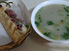 -秦小龙驴肉火烧馆