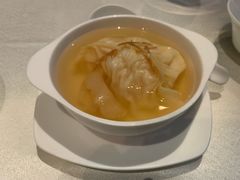 花胶灌汤饺-皇朝会.经典传统粤菜(外滩店)