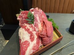-铭牛烧肉·和牛海鲜自助(高新月牙湖店)