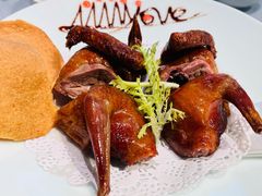 金牌脆皮乳鸽-南棠馆粤菜坊(群光店)