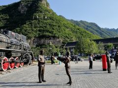 -百里峡七彩艺术小镇