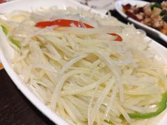 青椒土豆丝-舌尖上的食缘花园主题餐厅