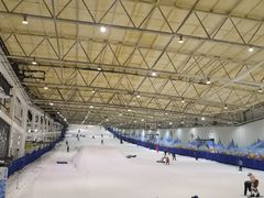 -乔波室内滑雪场