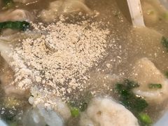 -手劲鱼丸馄饨铺(哈一百店)