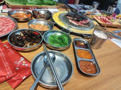 -青瓦炭韩潮烤肉(花园道店)