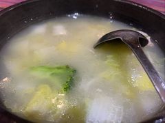 -香巴拉云南餐厅(华莱坞店)