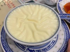 -广信牛奶甜品世家(台东店)