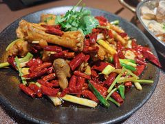-曼听小寨海鲜烧烤·大连辣炒大王(盖州街店)