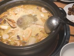 -一朵菌·野生菌探索家火锅(南亚店)