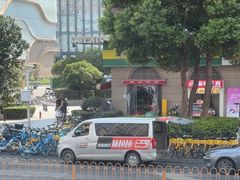 -何师傅美蛙鱼头(汉街店)