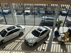 -上海宝信宝马4S店