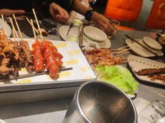 -威记烧嘢·南宁烧烤·超级生牛(绿地店)
