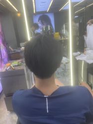 -藤野造型烫发染发