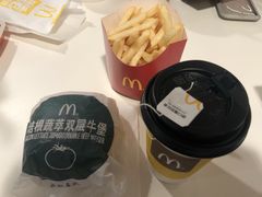 -麦当劳(东方时代广场分店)