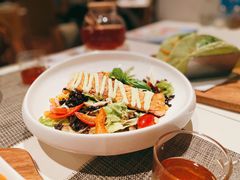 烤三文鱼色拉-新元素(蓝色港湾店)