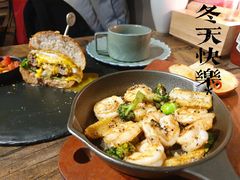 -HIGH FIVE哈福手工汉堡(桂林路店)