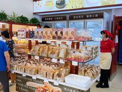 -红宝石·鲜奶小方·海派西点房(莘庄龙之梦店)