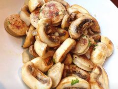 -MONICH牛排融合餐厅(和义大道购物中心店)