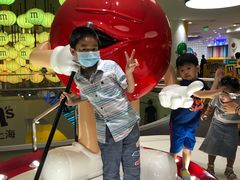 -m豆巧克力世界(上海世茂广场店)