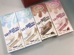 -红宝石·鲜奶小方·海派西点房(南丹店)