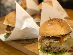 -BURGER BRO'S
