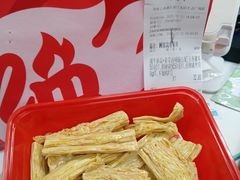 -绝味鸭脖(龙阳路生活广场店)