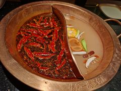 山城鸳鸯锅-山城鼎重庆老火锅(西安钟楼店)