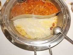 -老房老舍重庆火锅(假日城市店)