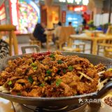 在桂林，最近好像很流行吃牛肉火锅呀～
