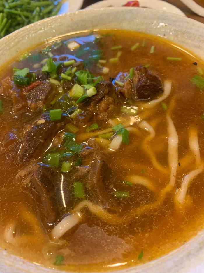 老乡牛肉面-"民宿放下行李饥肠辘辘的跟着谷歌地图寻到这.