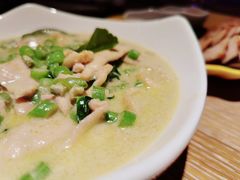 绿咖喱椰汁鸡-瓦城泰国料理(芮欧百货店)