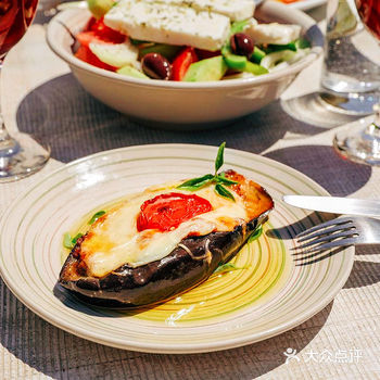 味觉漫步希腊：一口吃出地中海阳光 