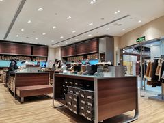 -UGG(燕莎奥特莱斯购物中心店)