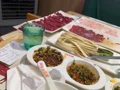 -浪里寻·臻牛养生牛肉火锅(方圆荟店)
