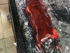 -黄记四更烤乳猪店