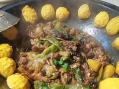 东北溜达鸡-妈妈家铁锅炖(景诚园综合楼店)