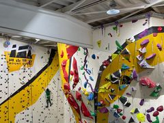 -问山MountQuest攀岩馆