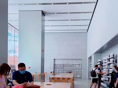 -Apple零售店(华贸购物中心店)