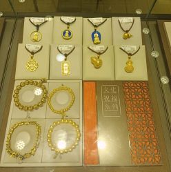 -周生生Chow Sang Sang(又一城店)
