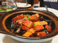 家乡煲仔肉-頂好酒家·经典粤菜(海信广场店)