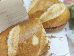 -Bánh Mì Huynh Hoa