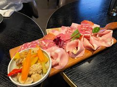 -wineapp葡萄酒餐吧(外滩金融中心店)