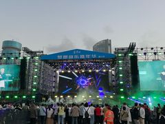 -万绿园
