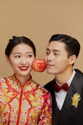 -喜爱高定婚纱摄影