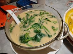 -渝信川菜 · 川味家常菜(财富购物中心店)