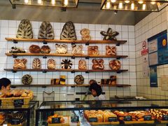 面包甜点陈列柜-81BAKERY(大学路店)