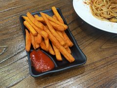 -汽车博物馆主题餐厅