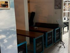 -梅纳·钢琴声乐架子鼓Mena Music(双井店)