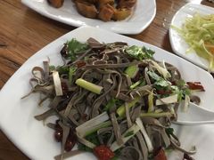 -溢心园香河肉饼总店