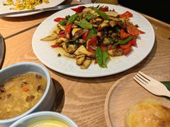 -一朵菌·野生菌探索家火锅(南亚店)